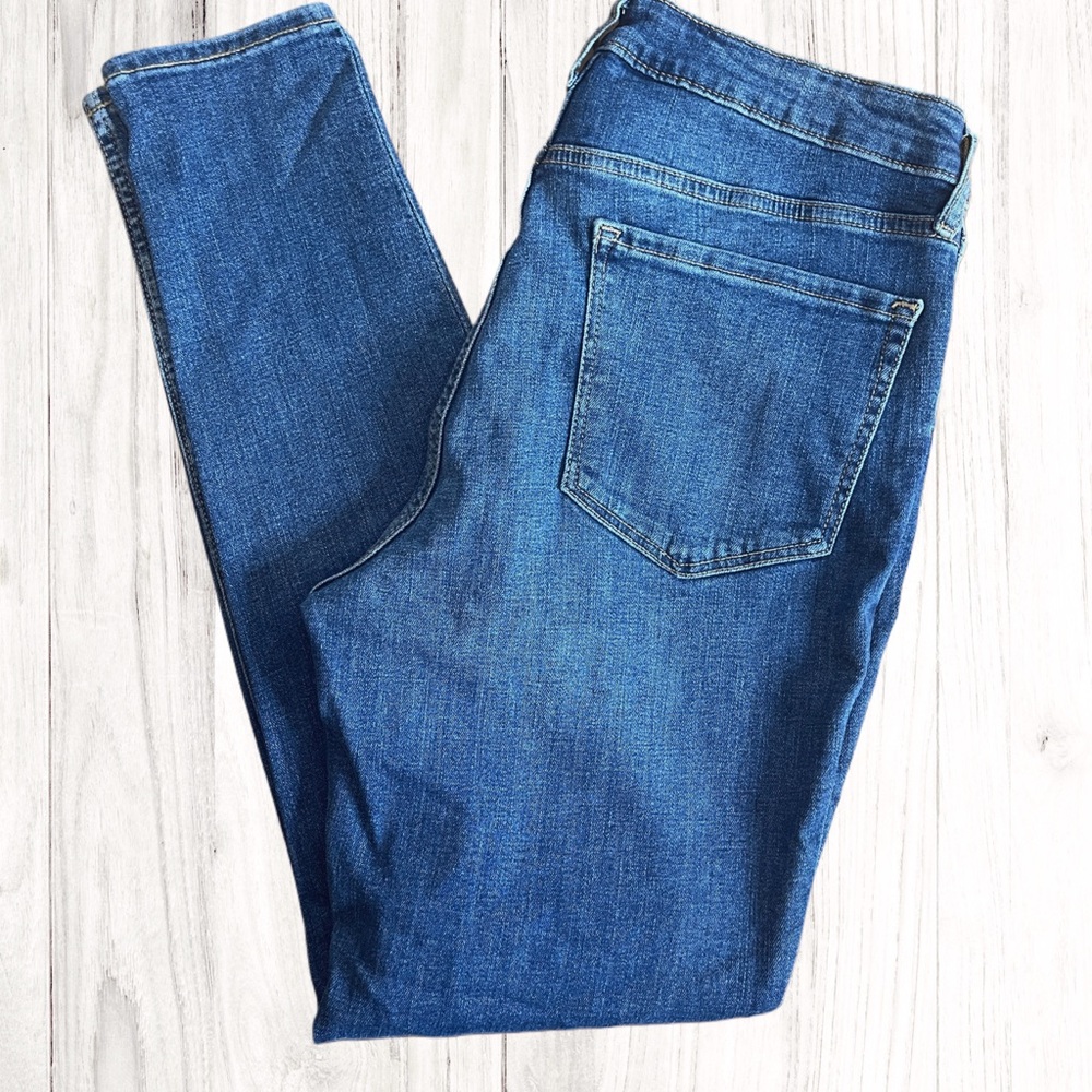 Old Navy Women's High Rise Rockstar Super Skinny Jeans Secret Slim Pockets - Picture 2 of 6